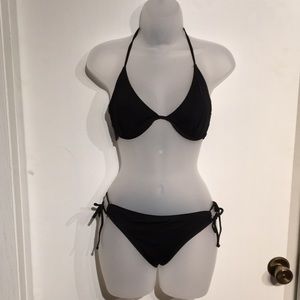 Black underwire top bikini